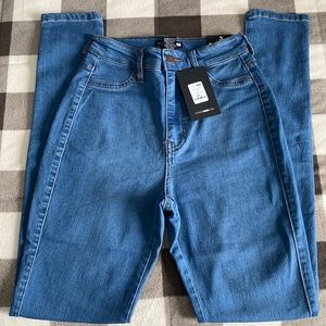 *BRAND NEW* Fashion Nova Blue Jeans